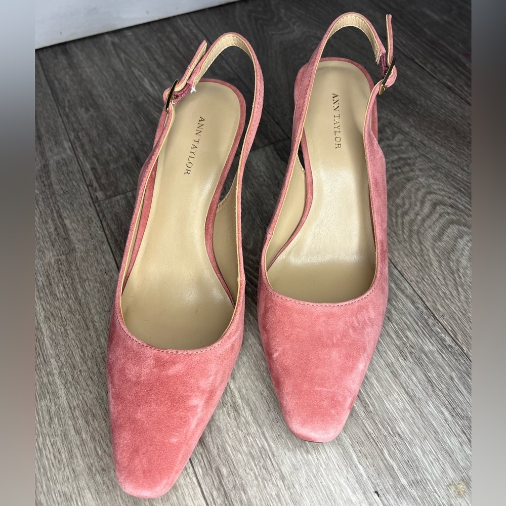 Ann Taylor Rose Pink Suede Slingback Heels – Size 5.5M